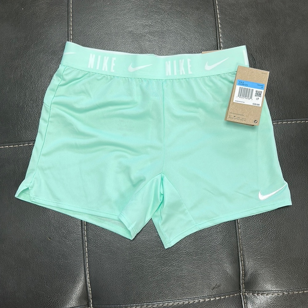 Girls standard fit shorts